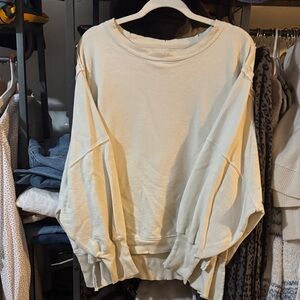 Cream SOLD OUT color Camden Sweatshirt